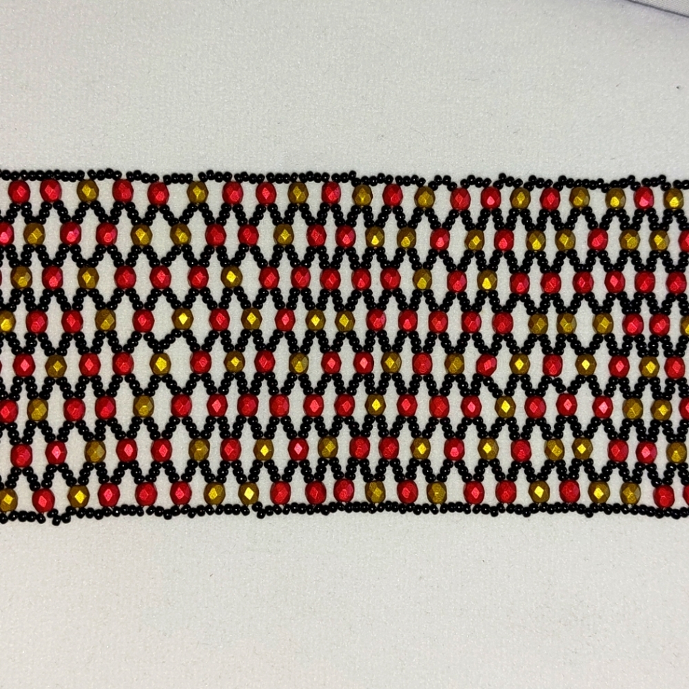 Handmade netted 7" bracelet